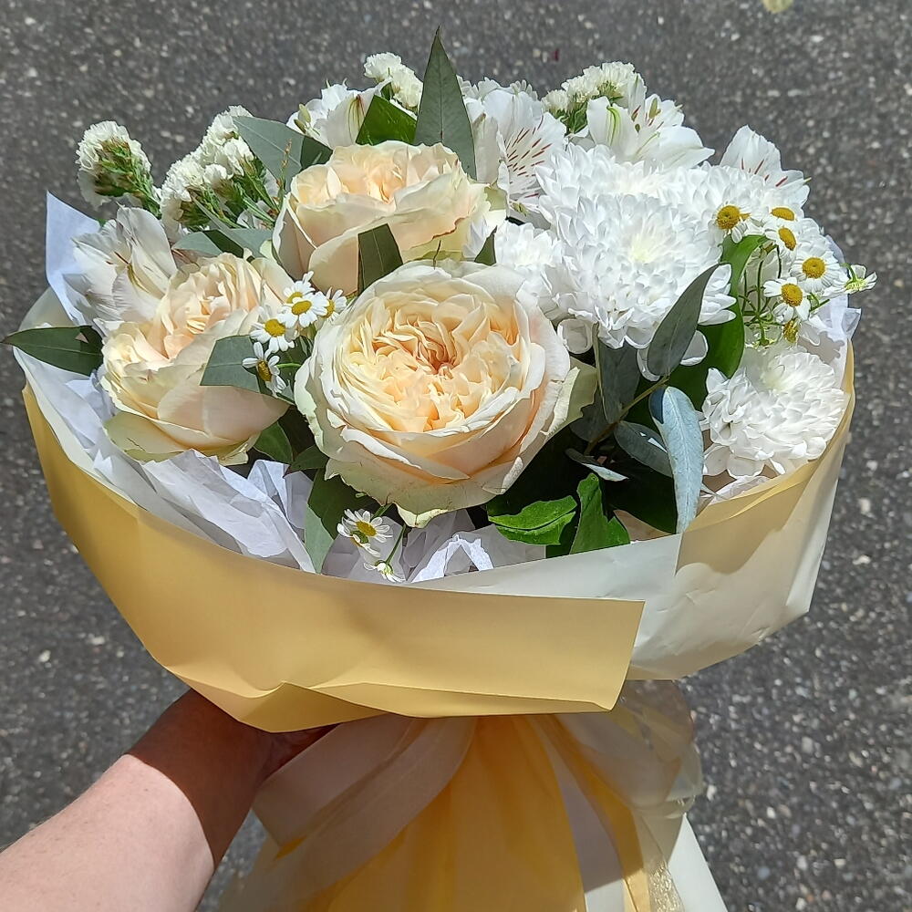 LOVE GARDEN букет с пионовидными розами