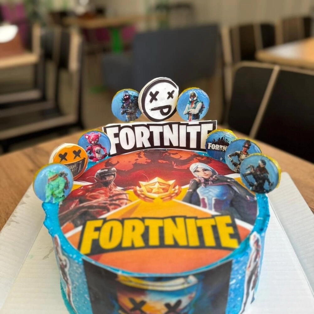Fortnite торт