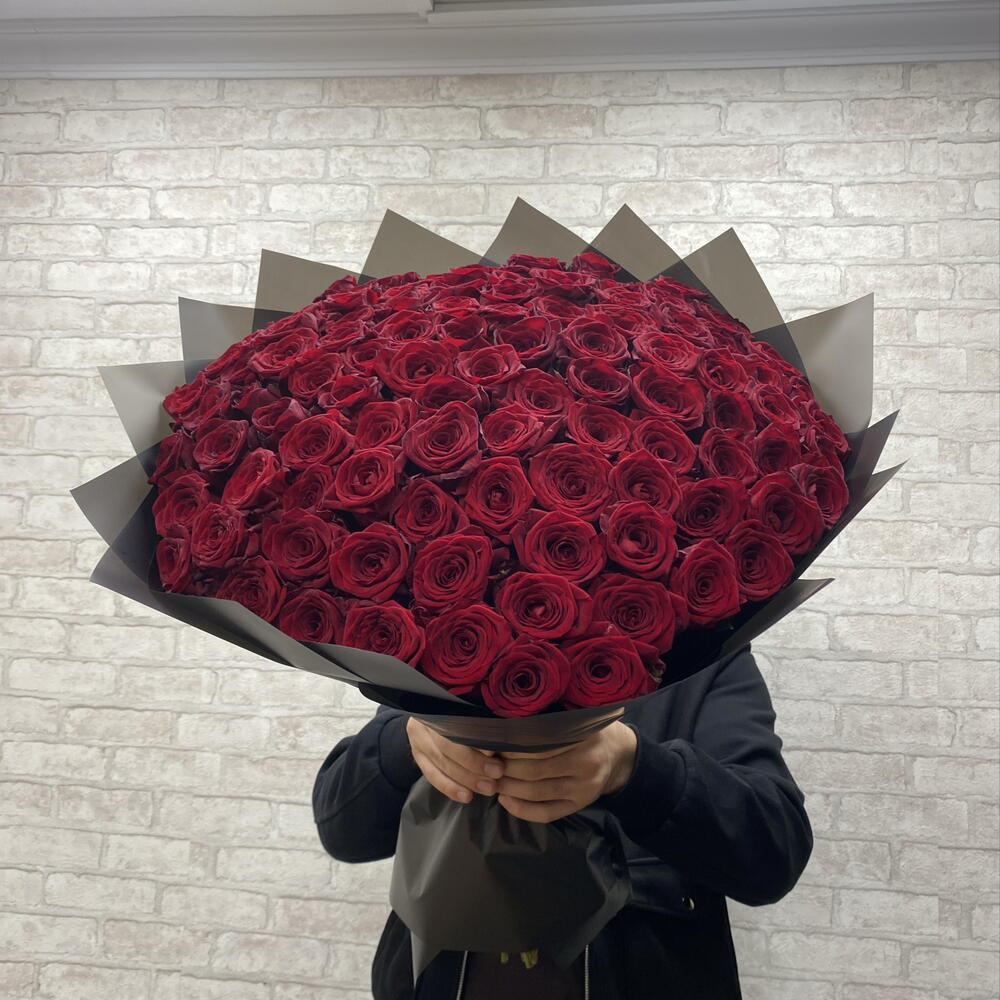 Красные розы 🥰🌹🌹🌹🥰