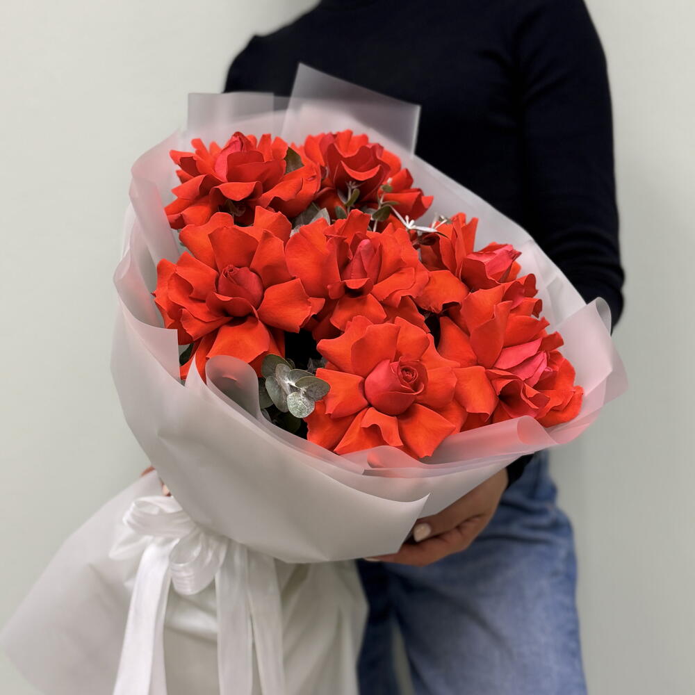 Авторский букет 🌹«Бархатная нежность: розы „Нина с эвкалиптом»