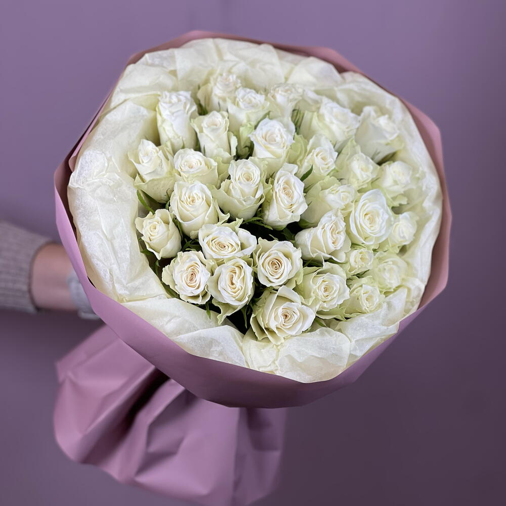 Стильный  букет из белых роз