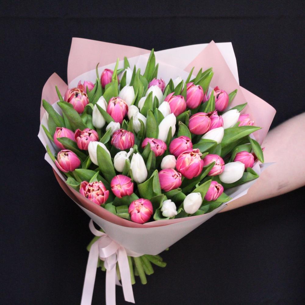Mono bouquet 45 из 51 тюльпана микс сортов Royal Virgin и Columbus
