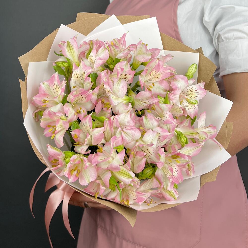 Букет цветов. Розовая Альстромерия 11 шт