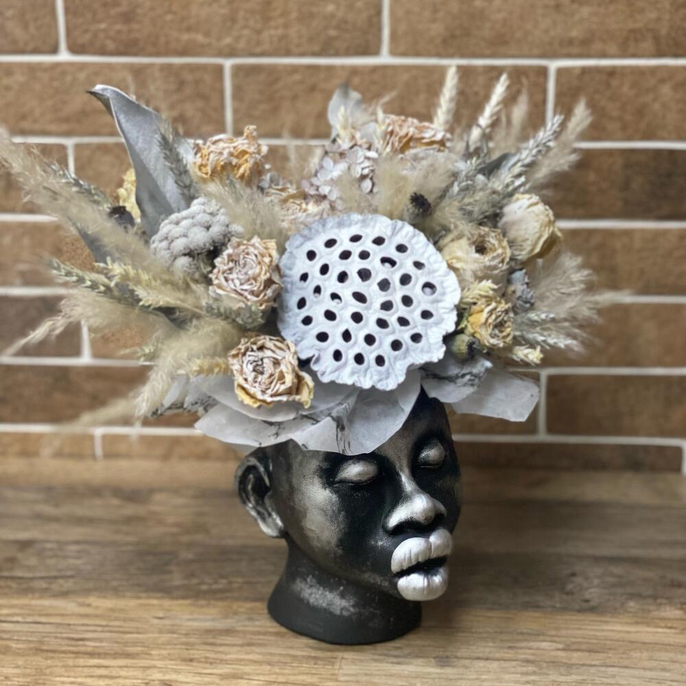 Кашпо с сухоцветами - Заснеженная серая