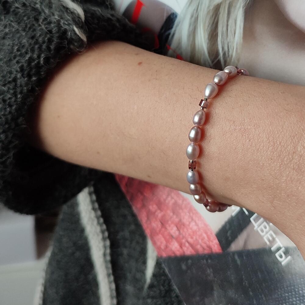 Natural ash-pink pearl bracelet with crystal inserts