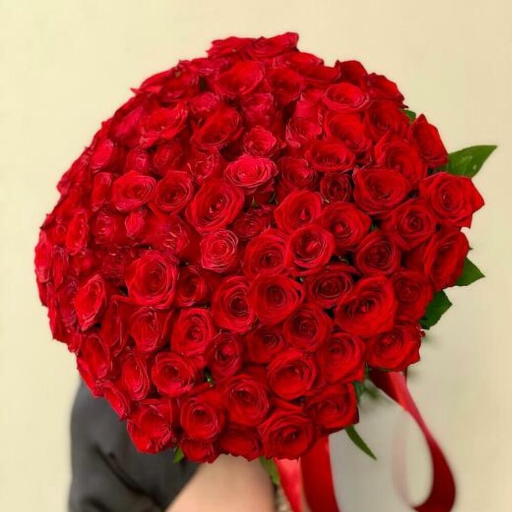 101 роз Red Naumi 60см