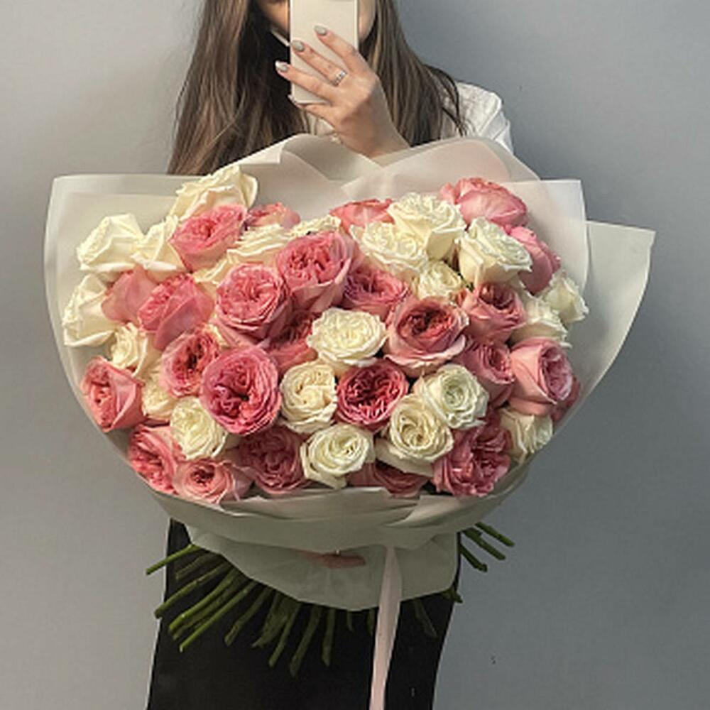 Букет пионовидных роз Pink Expression и Playa Blanca XL