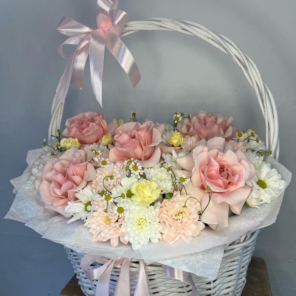 Корзина с цветами🌸