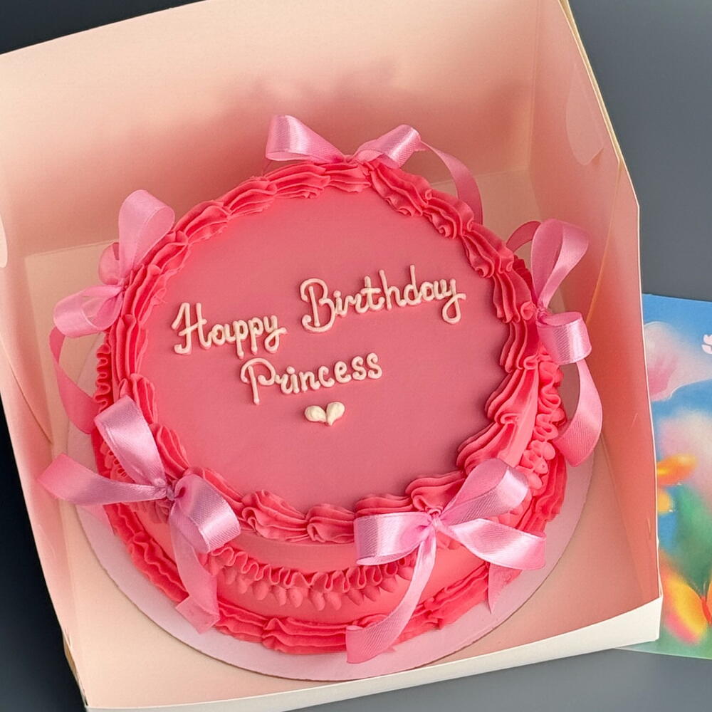 Торт happy birthday princess 👑