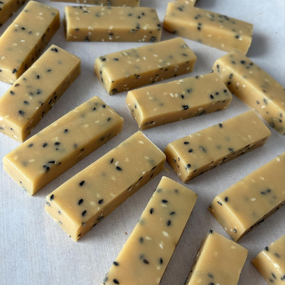 Ириски кунжутные
