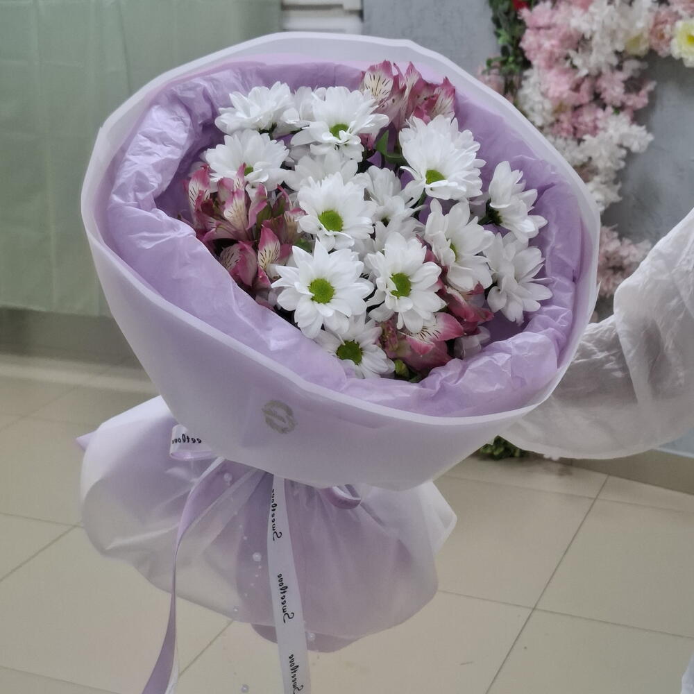 Любимые альстромерии и ромашки