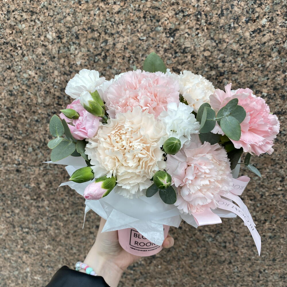 🌸 Кофейный стаканчик с диантусами BLOOM ROOM