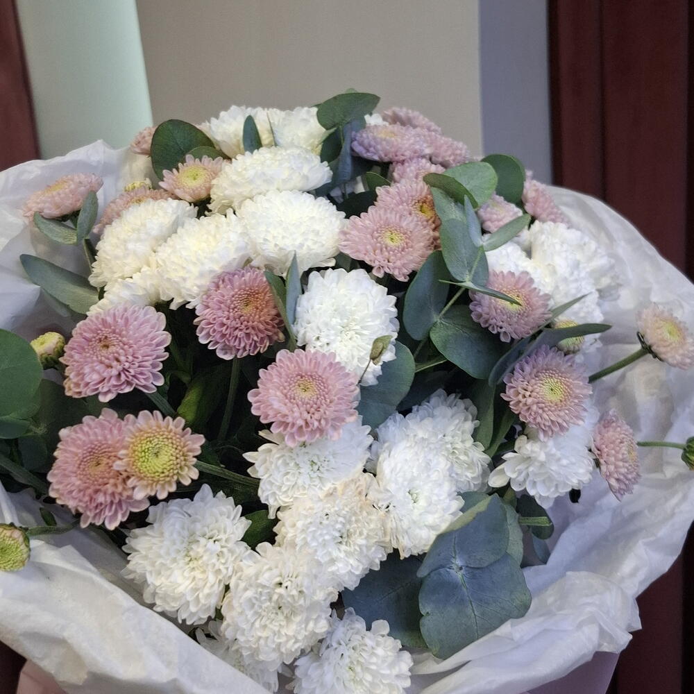 Букет с хризантемами (05288)