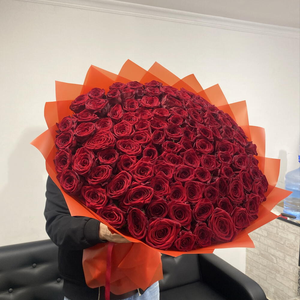Красные розы🌹🌹🌹