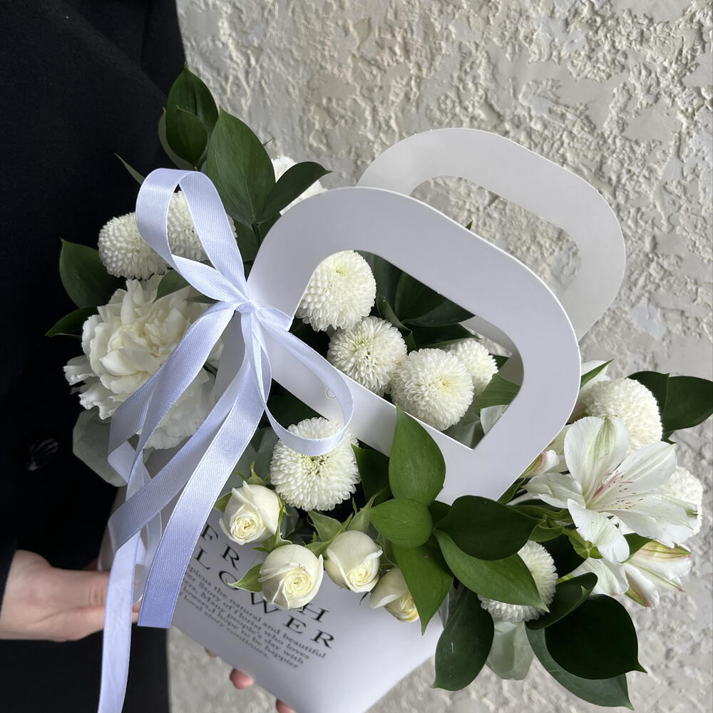 Fresh flower композиция в сумочке