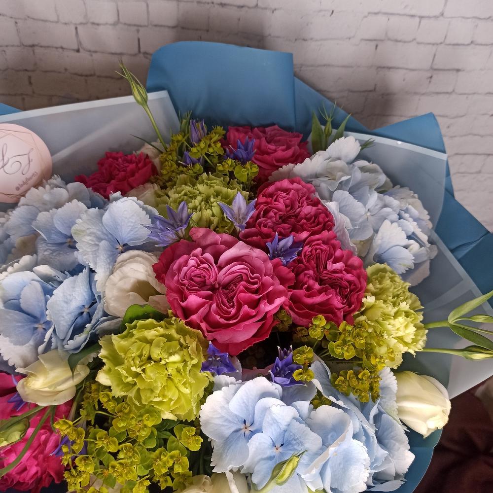 Bouquet with hydrangea
