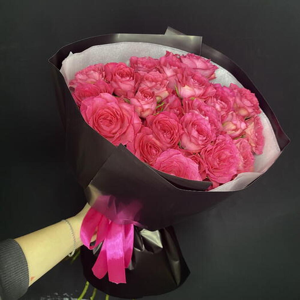 Dark petals | Kenya rose
