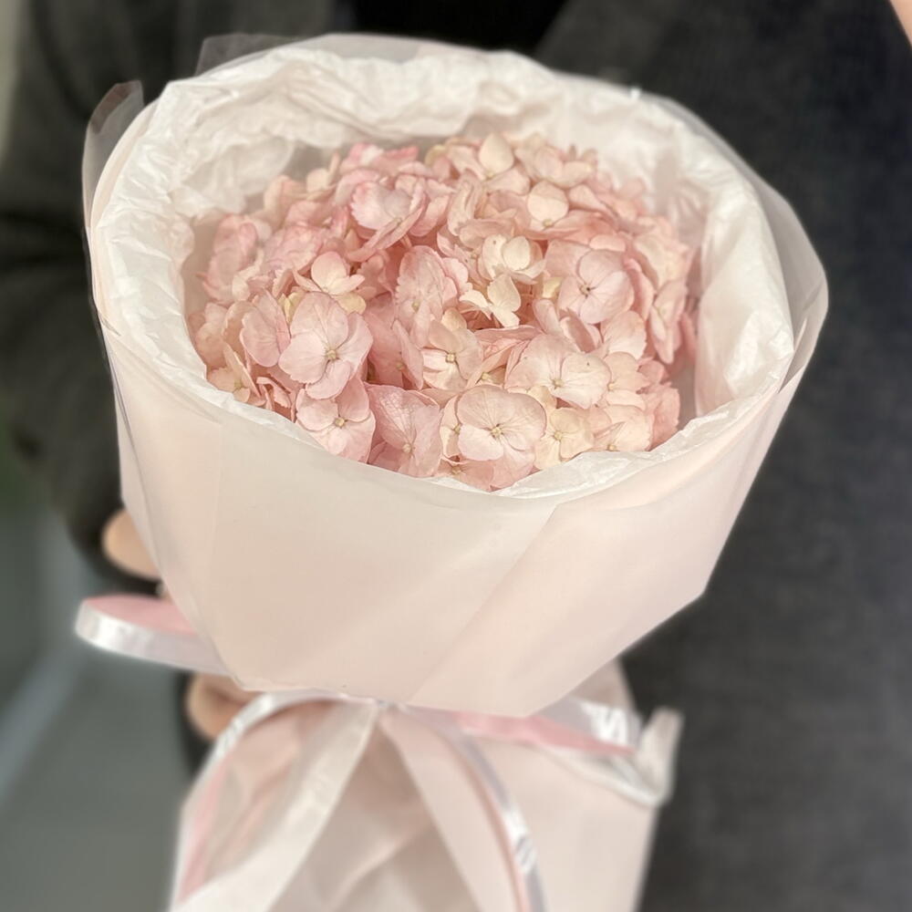 Мини букет с гортензией