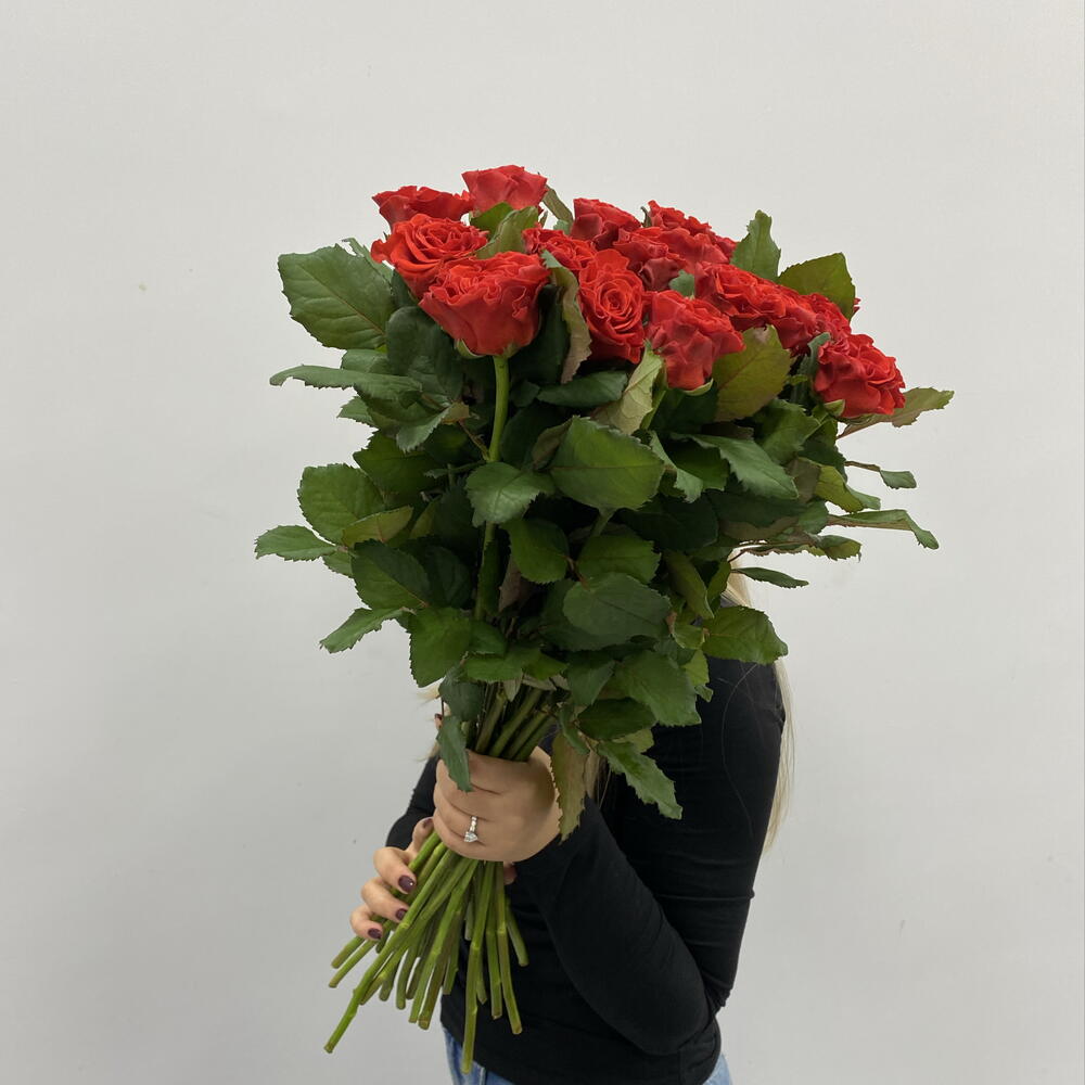 19 алых роз Эль Торро