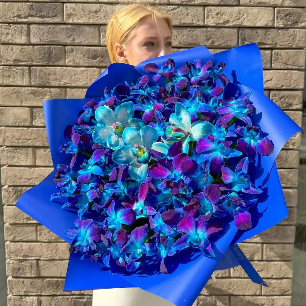 Большой букет из микса орхидей. Авторский букет 666. Leoraflowers
