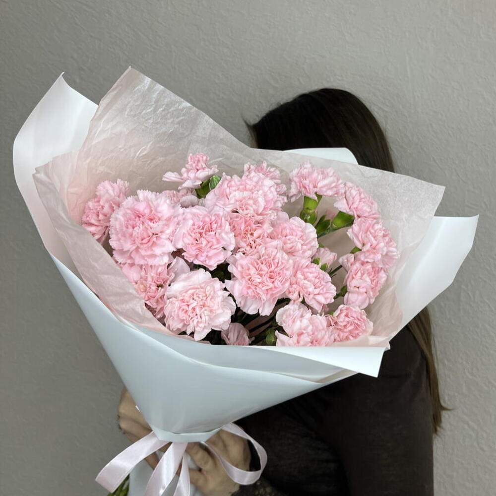 Изящный букет из 15 кустовых диантусов 💕
