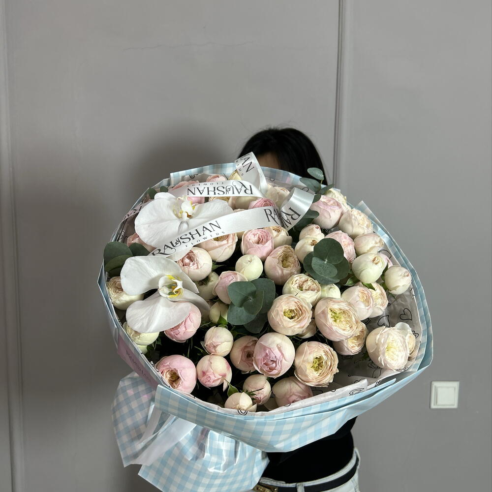 Bouquet of spray roses💐