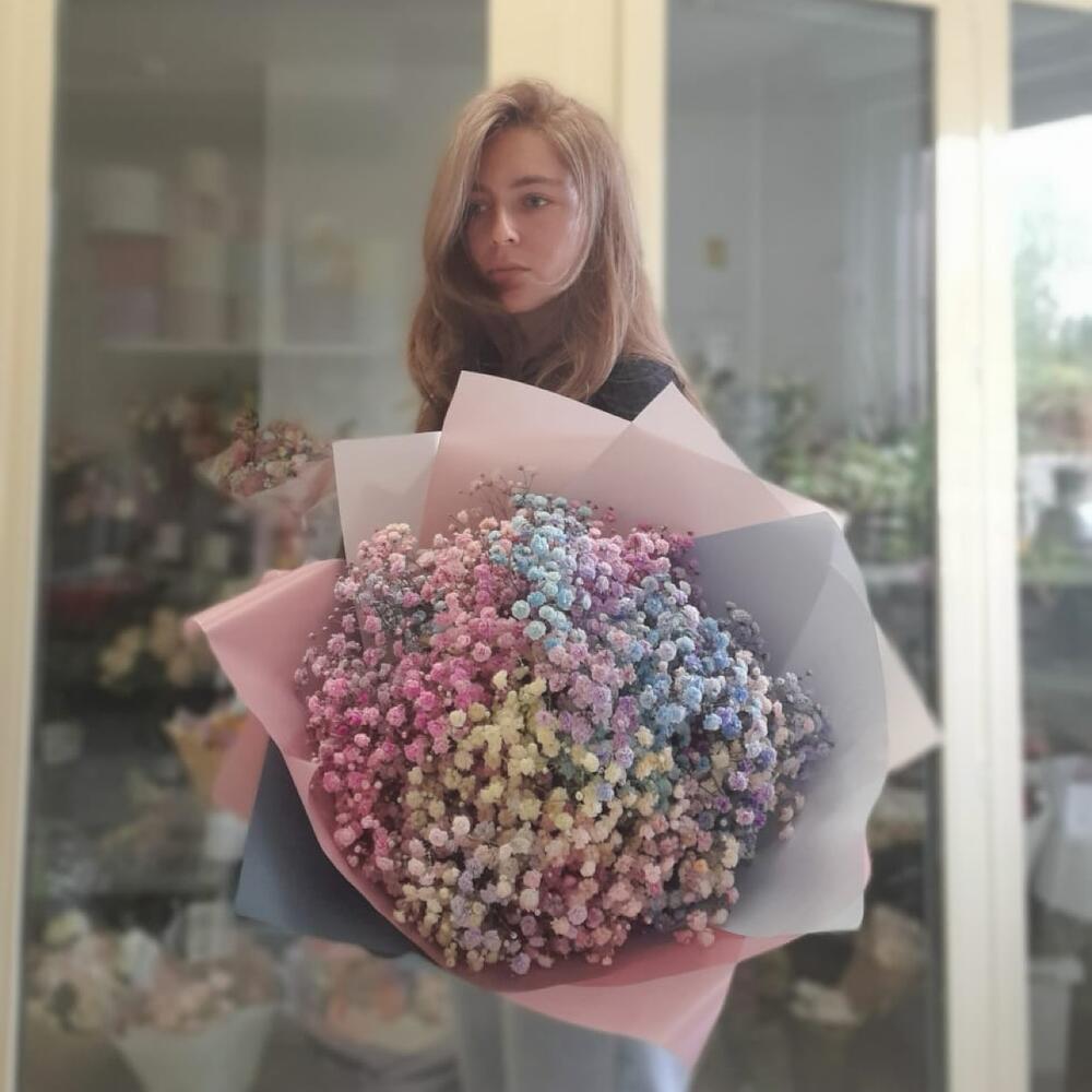 Гипсофила радужная в красивой упаковке