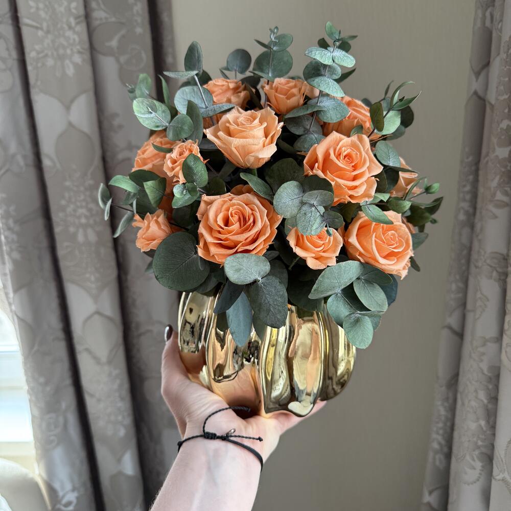 Стабилизированный букет из роз «Golden peach»