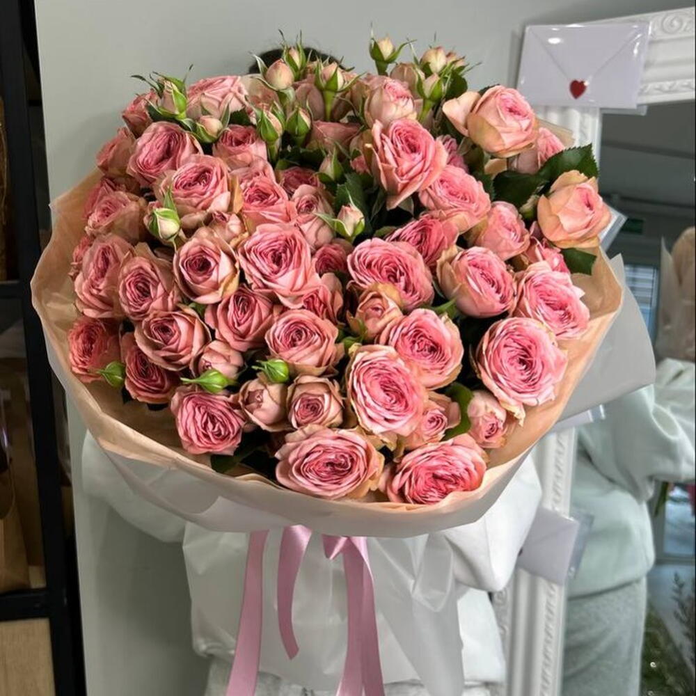 Букет из 15 кустовых роз