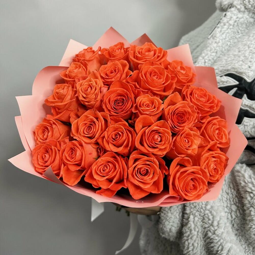 Букет живых цветов из оранжевых роз 25шт (40см)