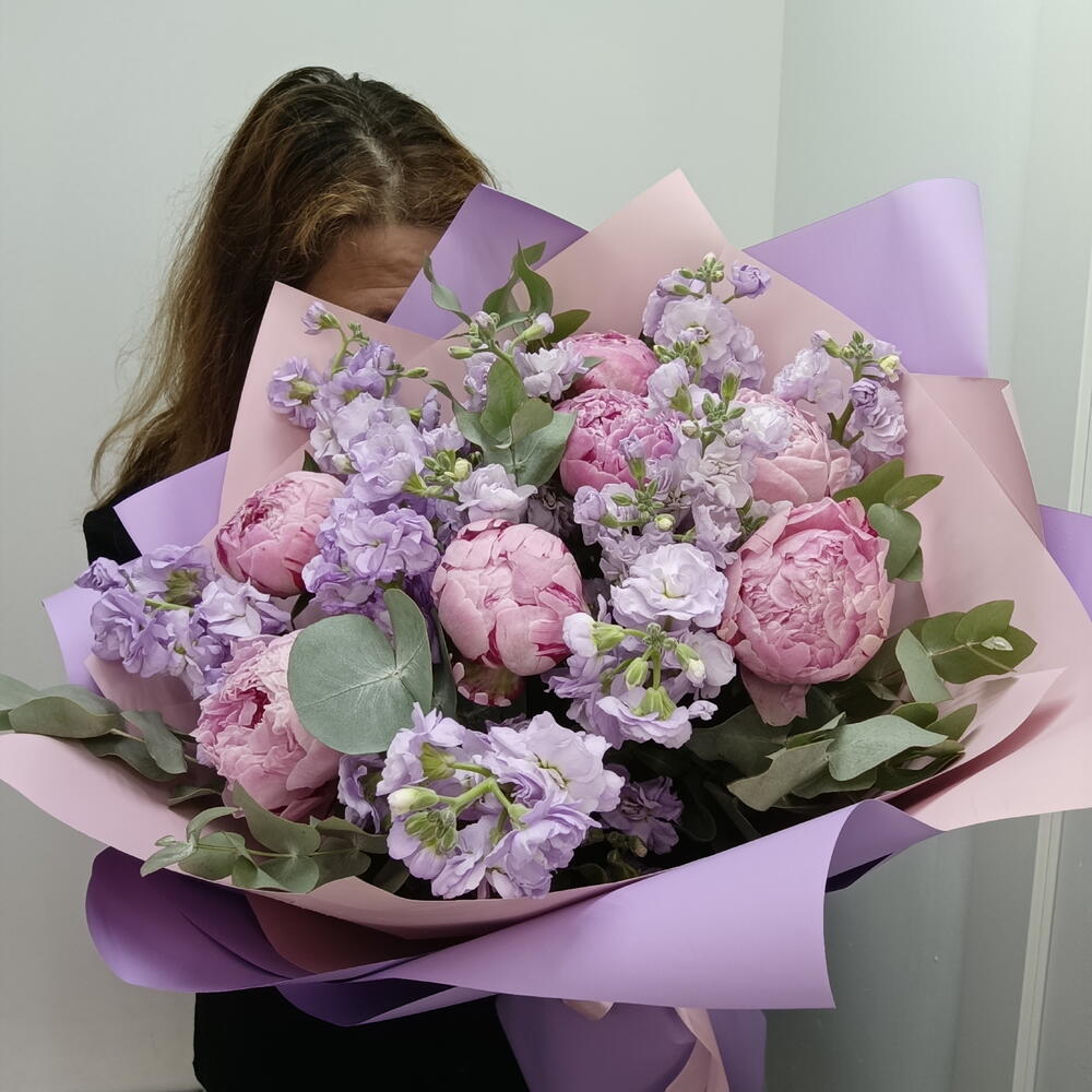Букет пион с маттиолой 4678