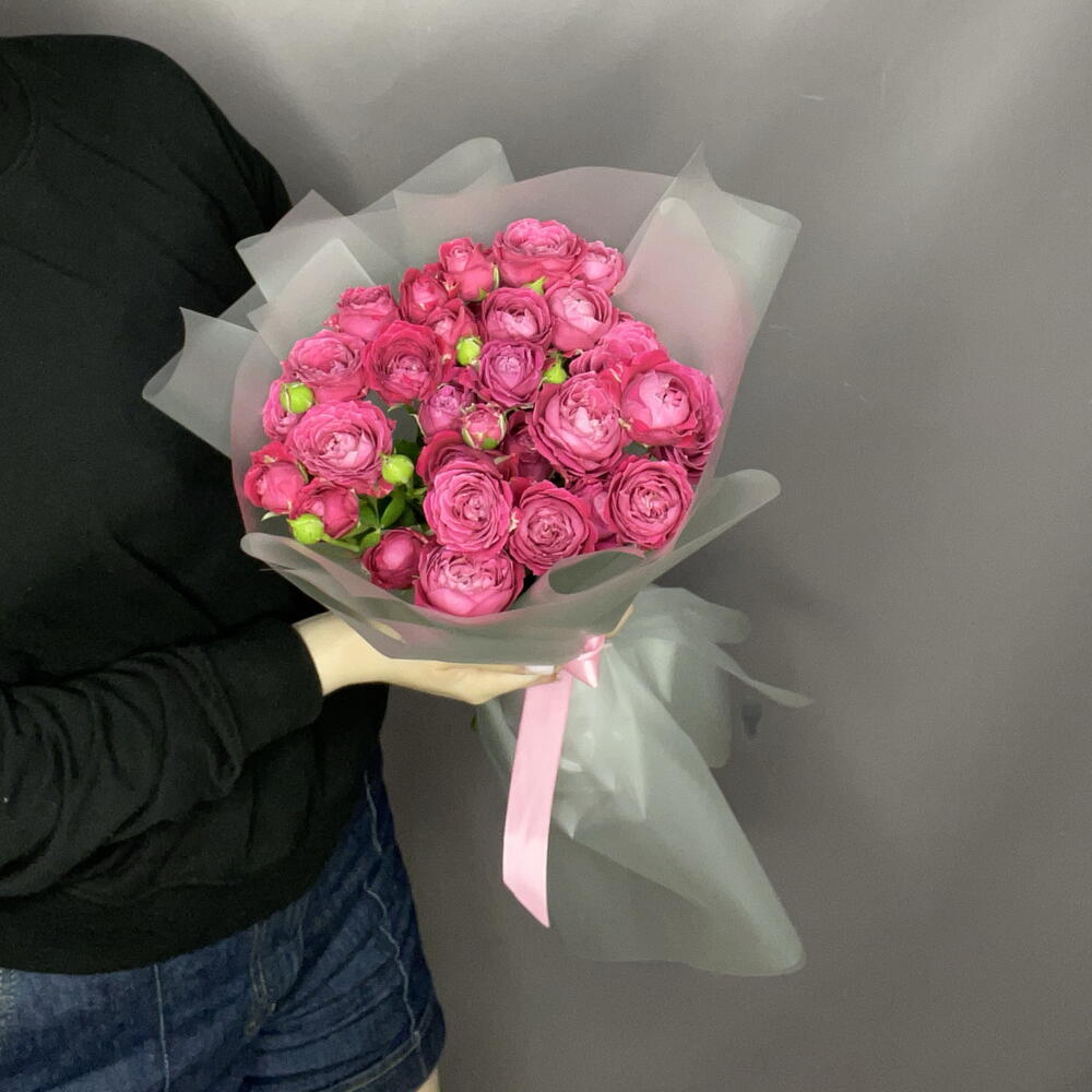 9 малиновых роз