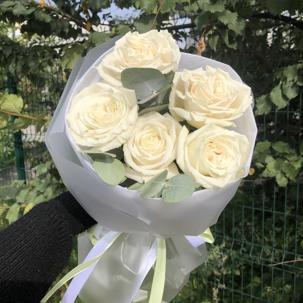 🤍Белые розы букет Bloom Room
