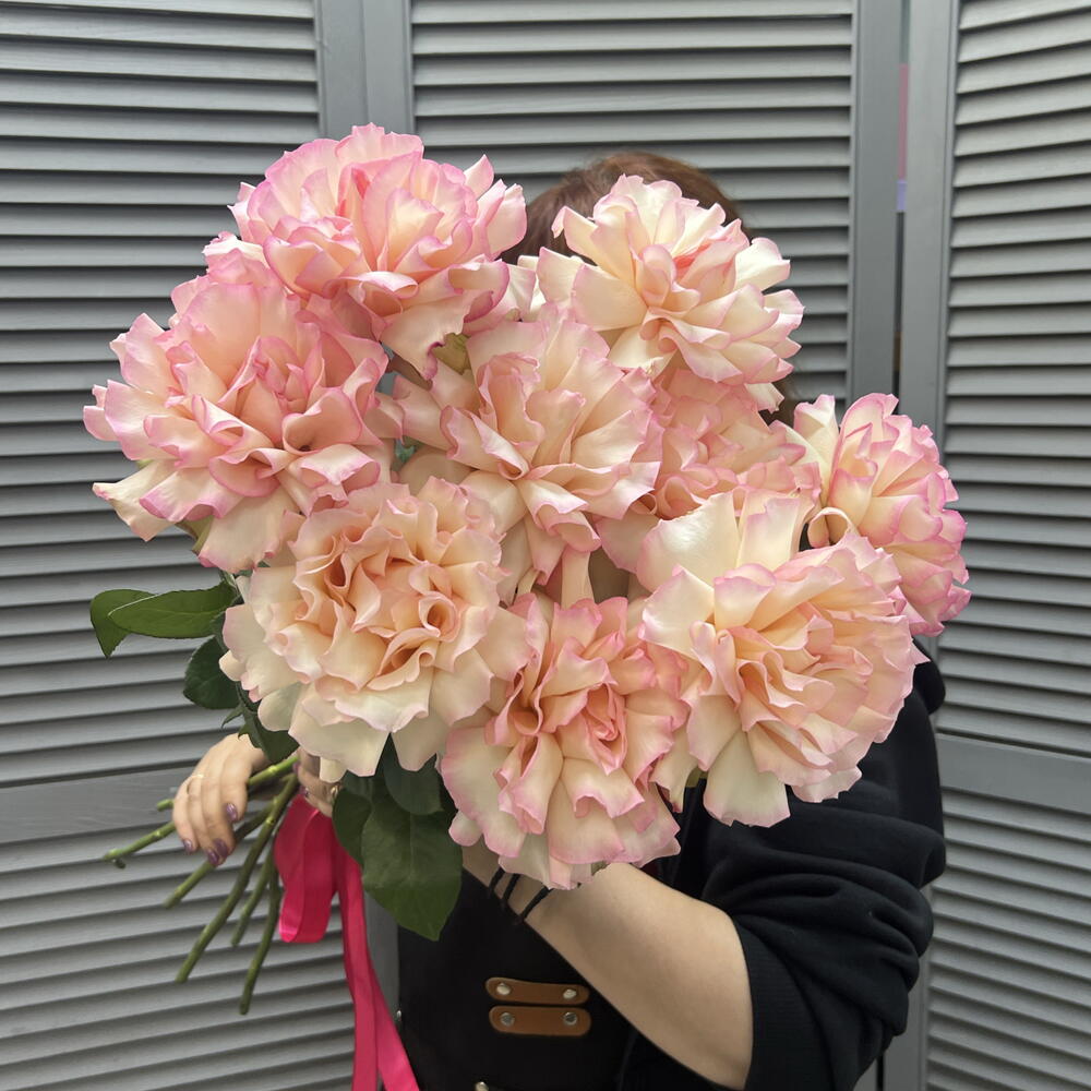 Ажурные розы 9шт🥰