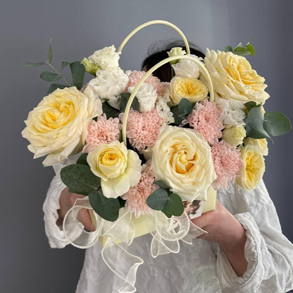 Композиция нежная 💛 пионовидная Роза 💛💛💛 Роза кустовая пионовидная 🌸 эвкалипт 🌿