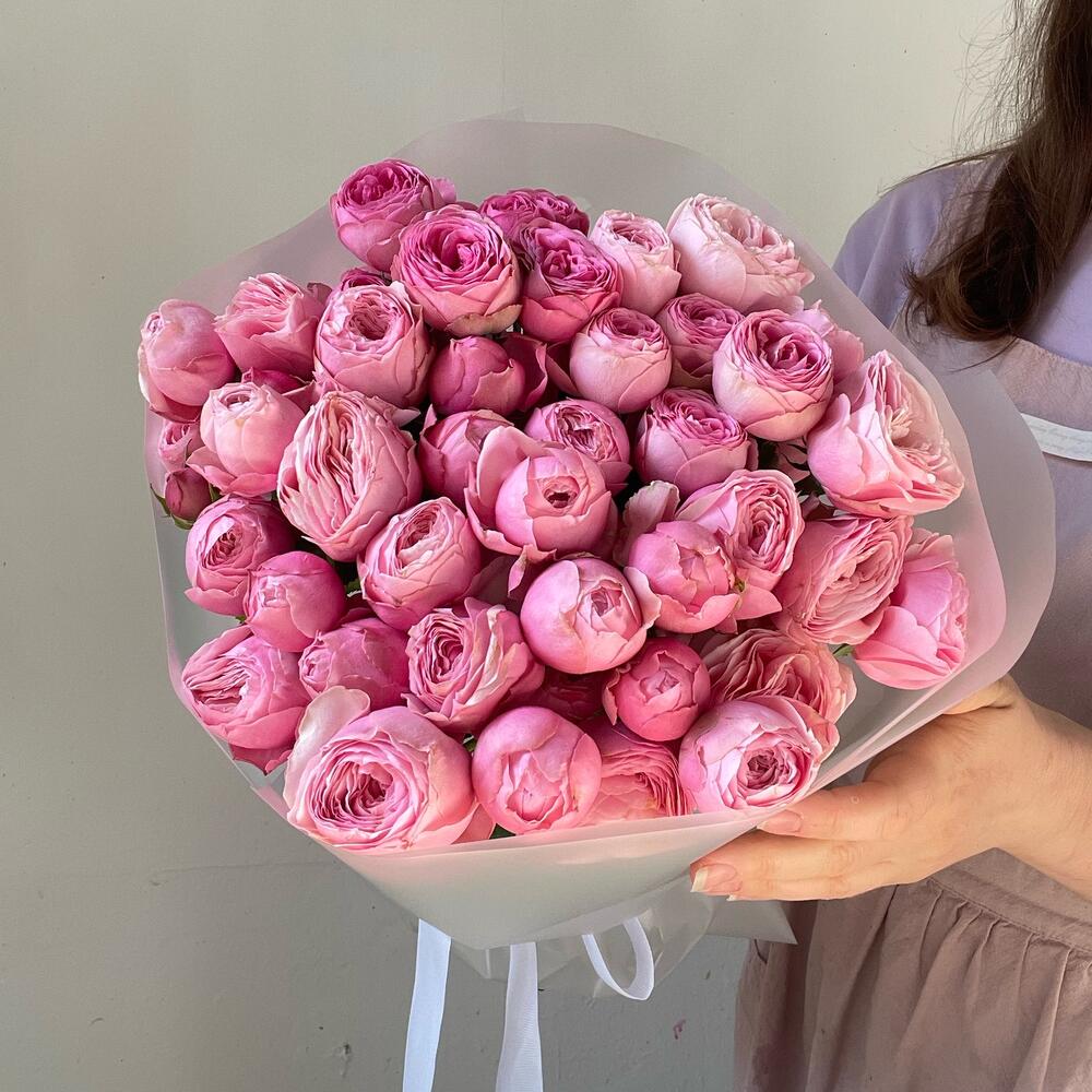 11 пионовидных роз💝