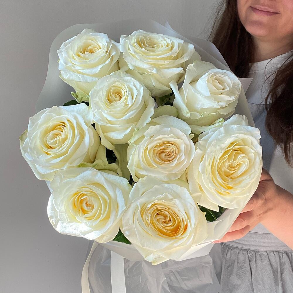 9 пионовидных роз💐