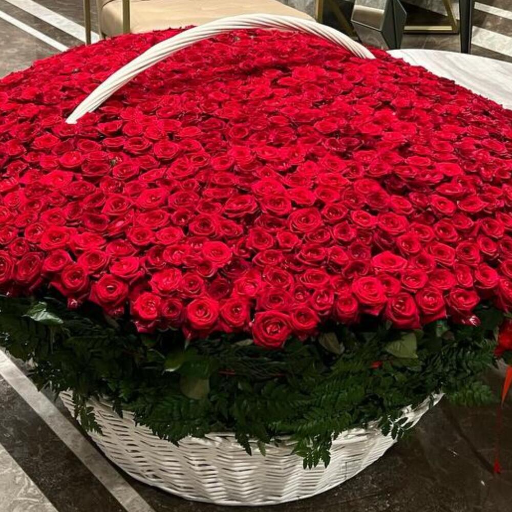 1001 Роза в Корзине️