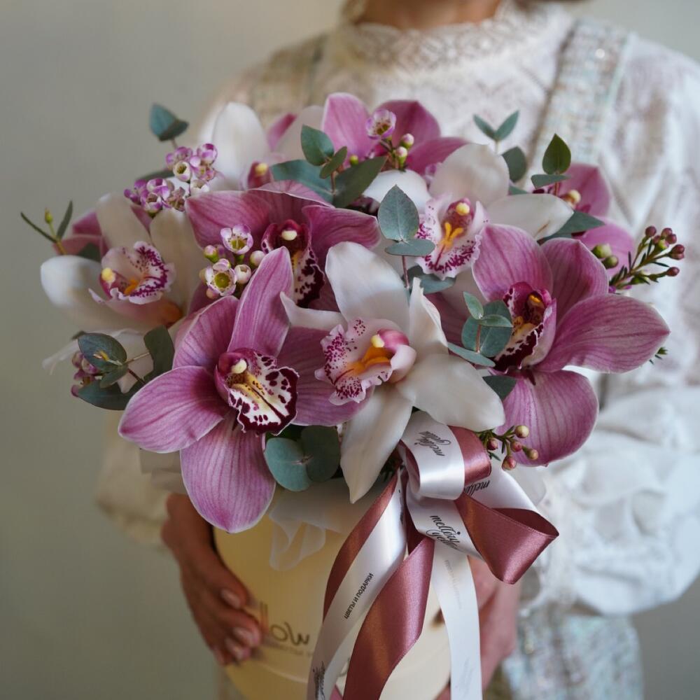 Композиция с орхидеями