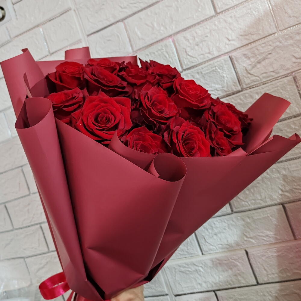 Букет из 21 красной розы