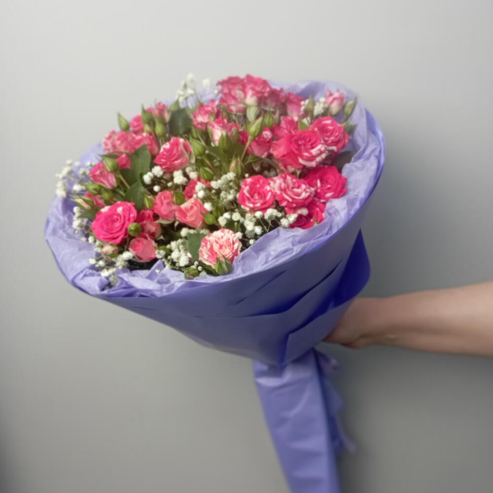 Букет из кустовых роз