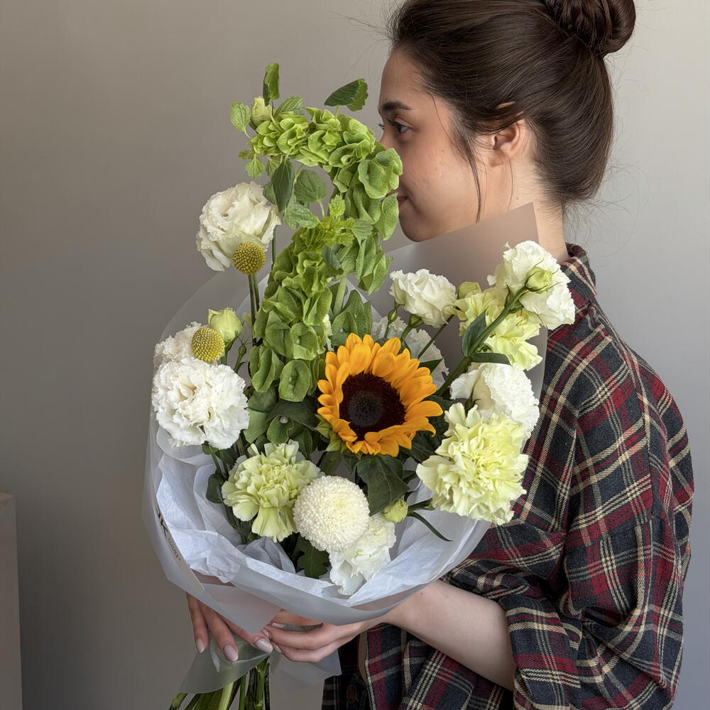 Bouquet with a sunflower 🌻