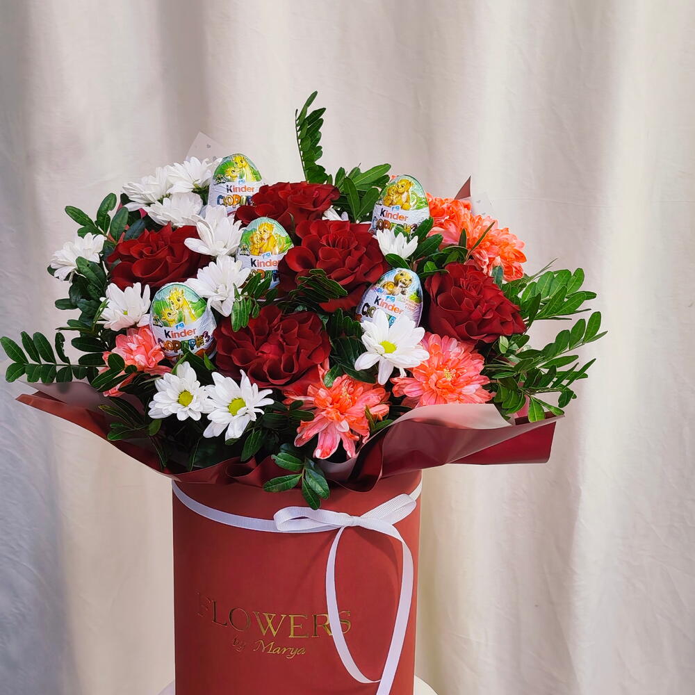 Flower box + Kinder Surprise