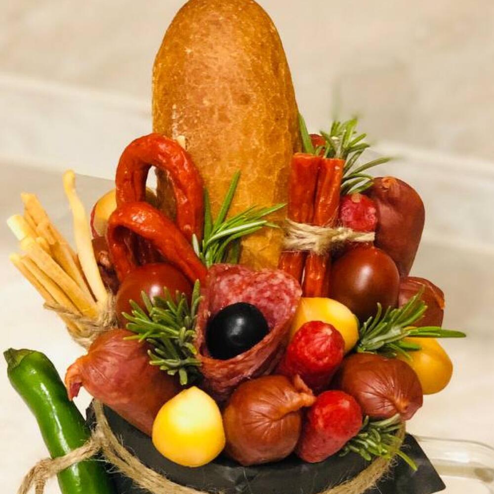 Мужской букет с закусками в Пивной кружке, Съедобные букеты в Балашихе ...
