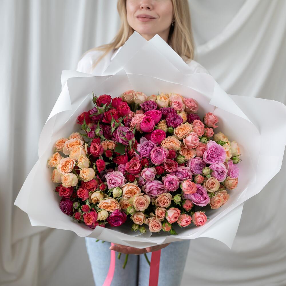 Букет из 25 кустовых роз микс