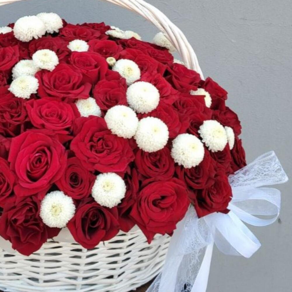 Корзина из 101 розы