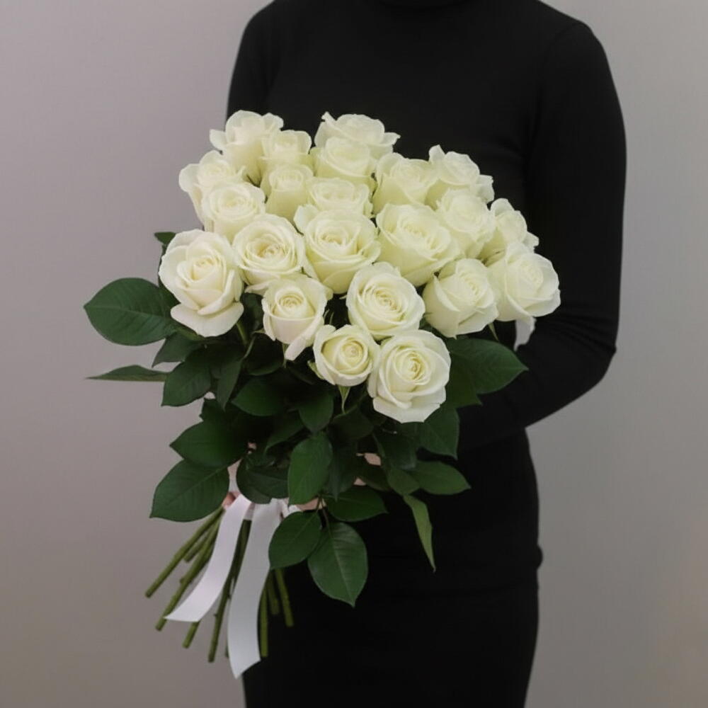 Белые розы 25 шт
