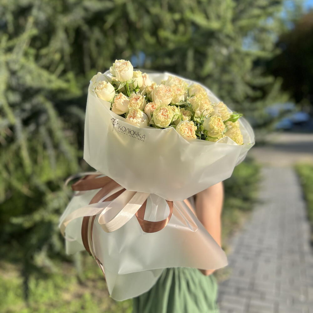 Букет 9 кустовых веток Саммер Роуз