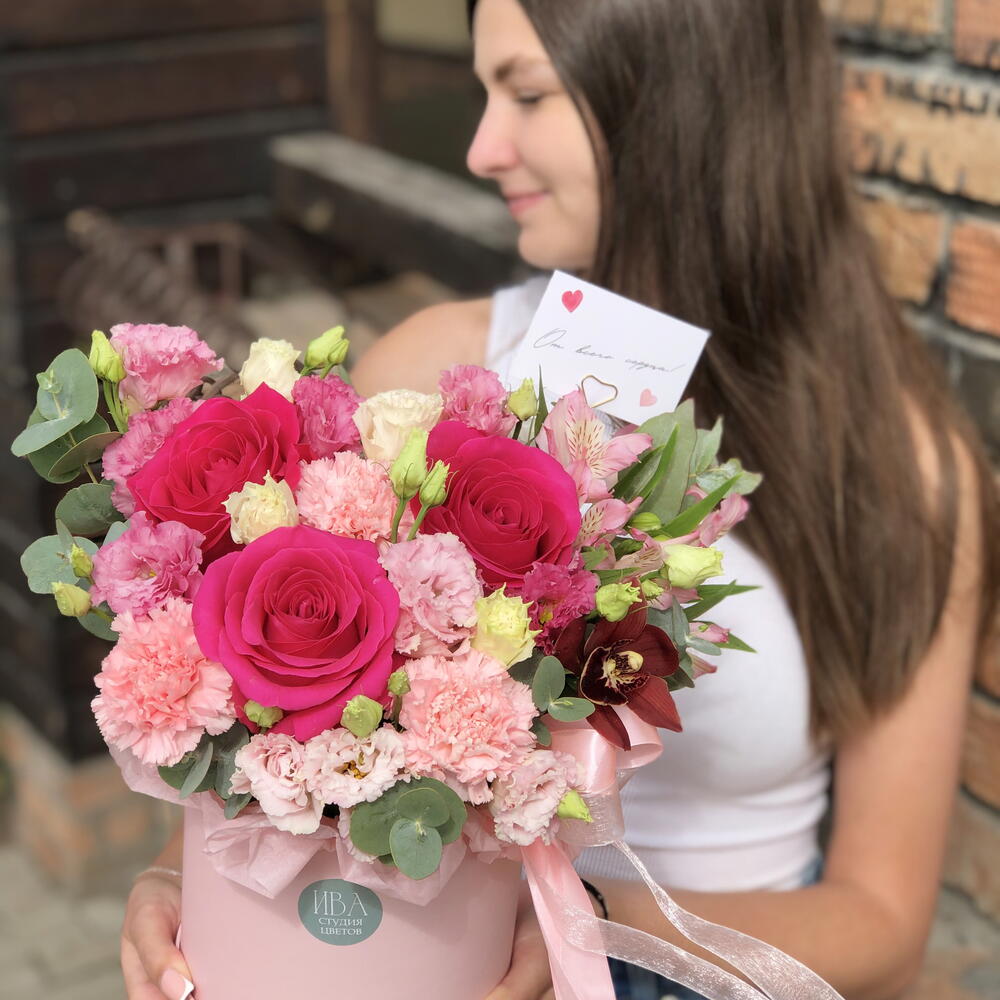 Яркий букет с ароматной розой Пинк Флойд и орхидеей🌸