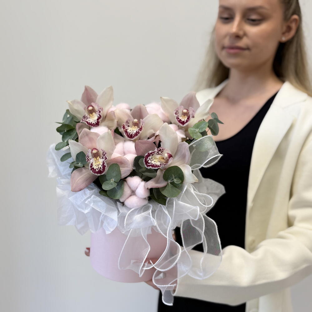 Композиция «Счастье в шляпе 🎁🎩» из Орхидеи, хлопка и ароматным эвкалиптом 🌸